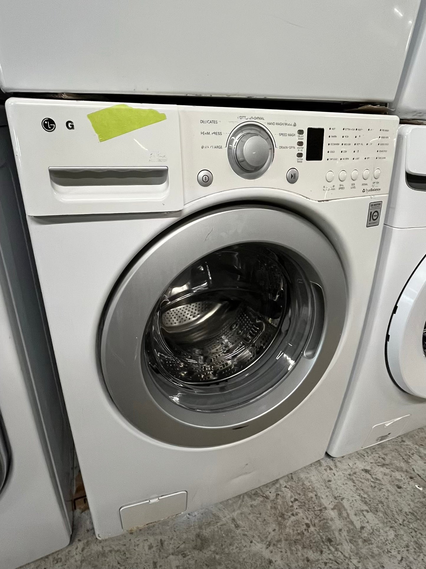 LG washer 4.5 cu ft & dryer 7.5 cu ft set electric 220v front load stackable sensor dry He in white #WD809RB