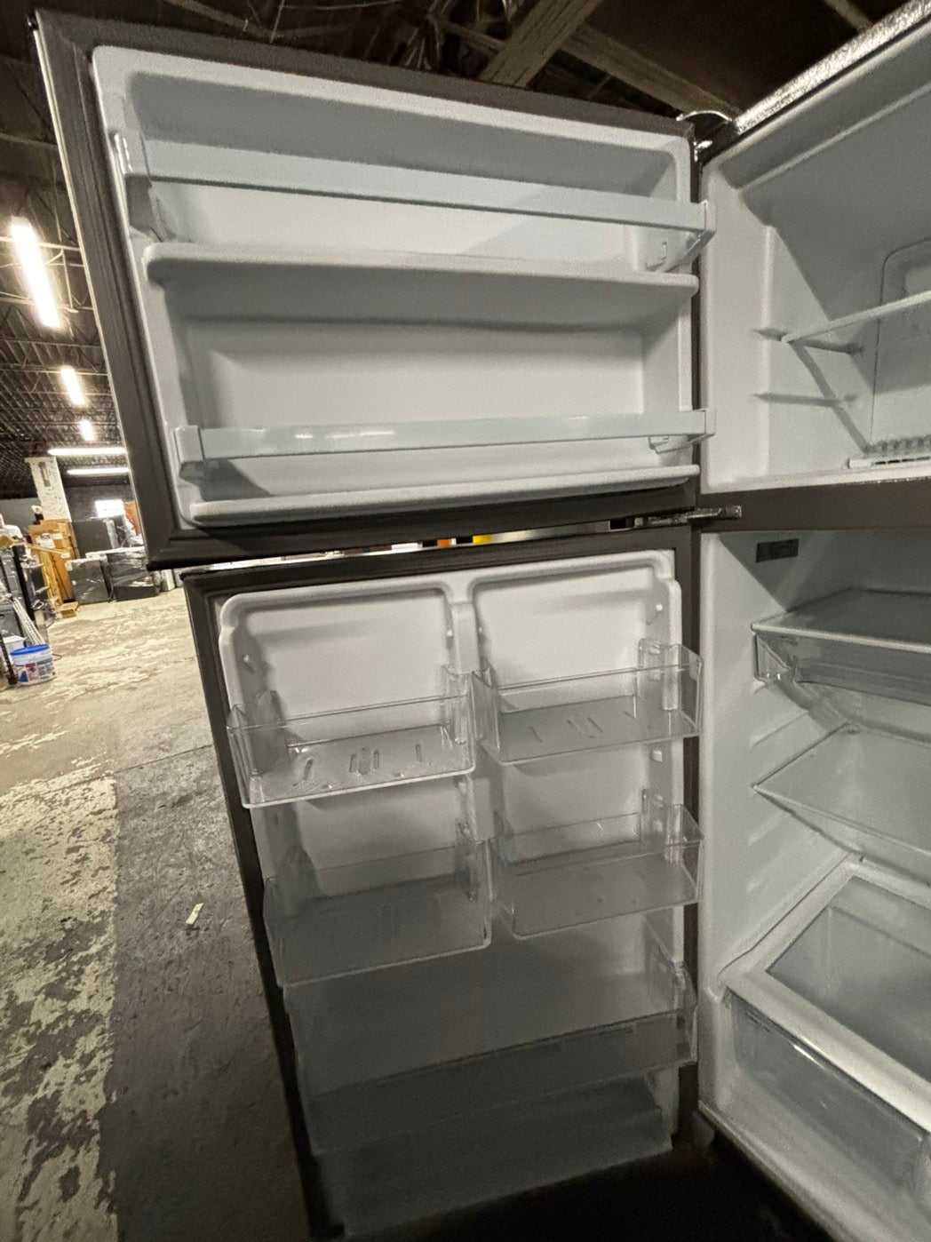 - Whirlpool top freezer refrigerator stainless steel 28" counter depth #RFW501UB