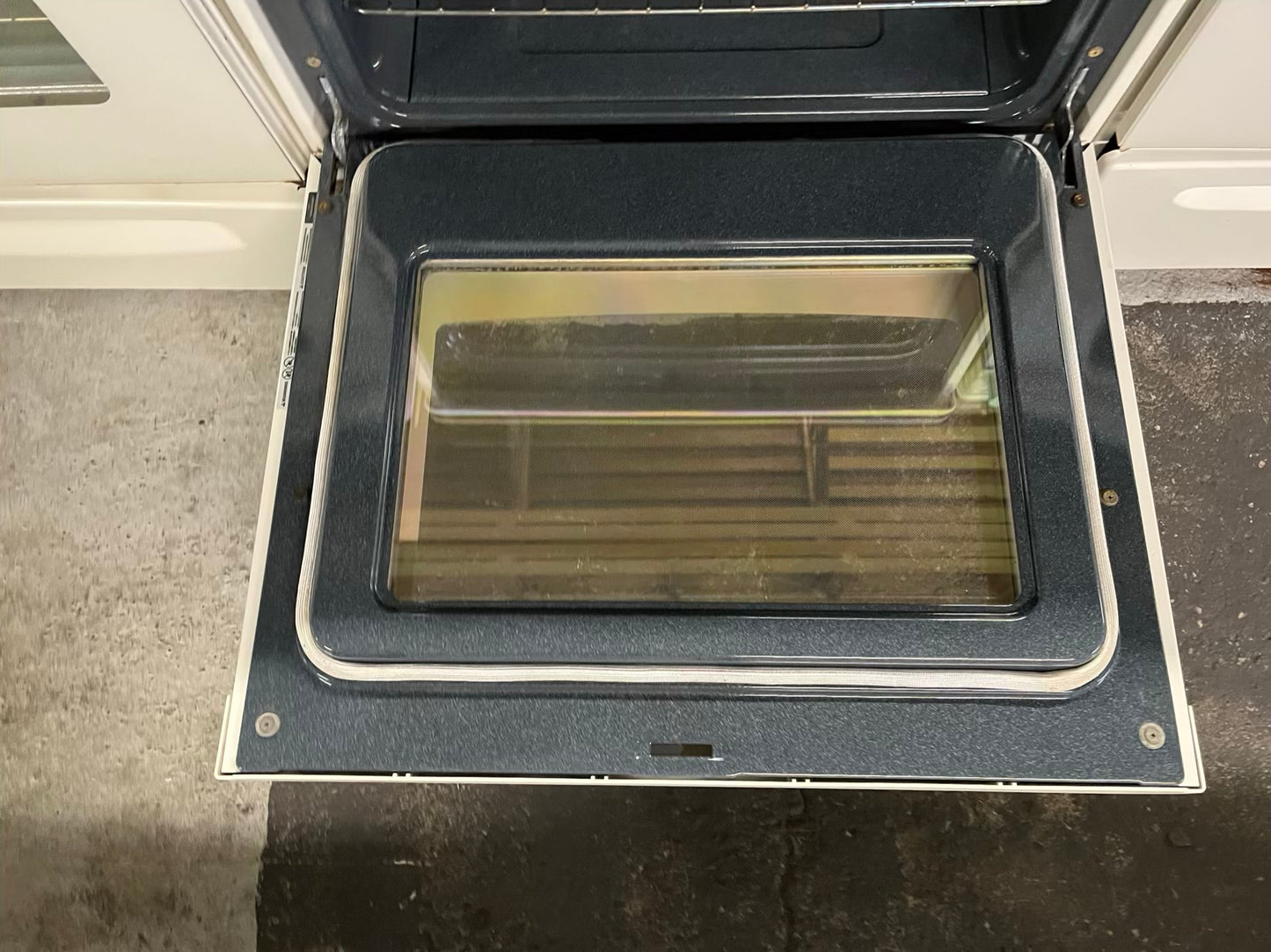 Kenmore electric range 220v 5 burner warm zone bake broil in off white Refurbished 30" #ER182WB