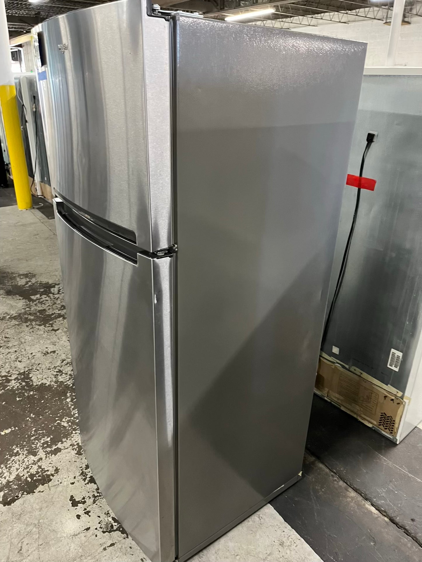 - Whirlpool top freezer refrigerator stainless steel 28" counter depth #RF773FB