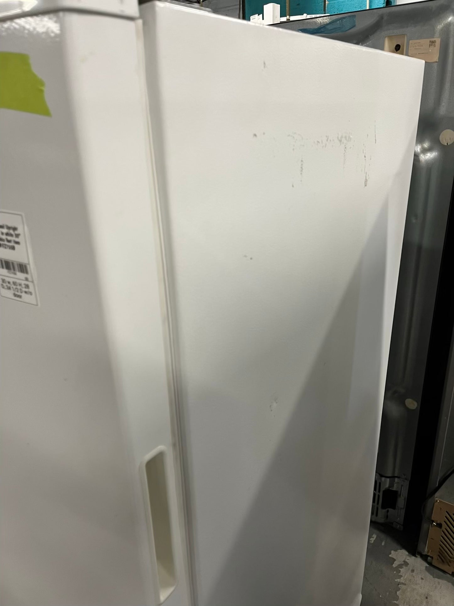 Whirlpool Upright Freezer in white 30" 16 cubic feet Item #FZ755B