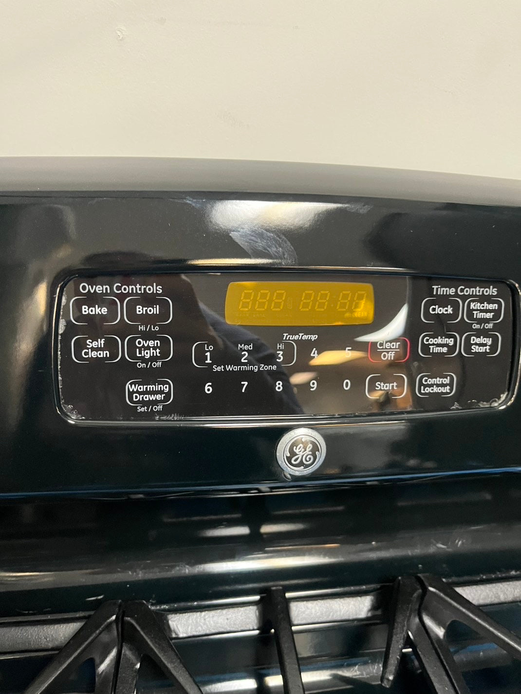 GE Gas range 5 burner bake broil hi/lo self clean in Black Refurbished 30" #GRB23L