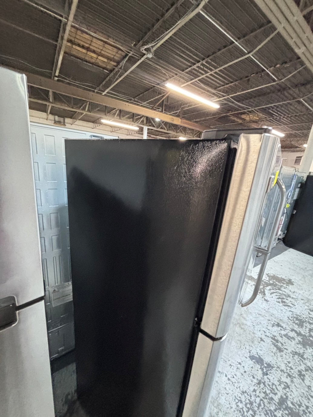 >*kenmore 30β18cu.ft -top freezer refrigerator with ice π§ maker inside ,stainless steel color -used refurbished 30β #TBF88CB