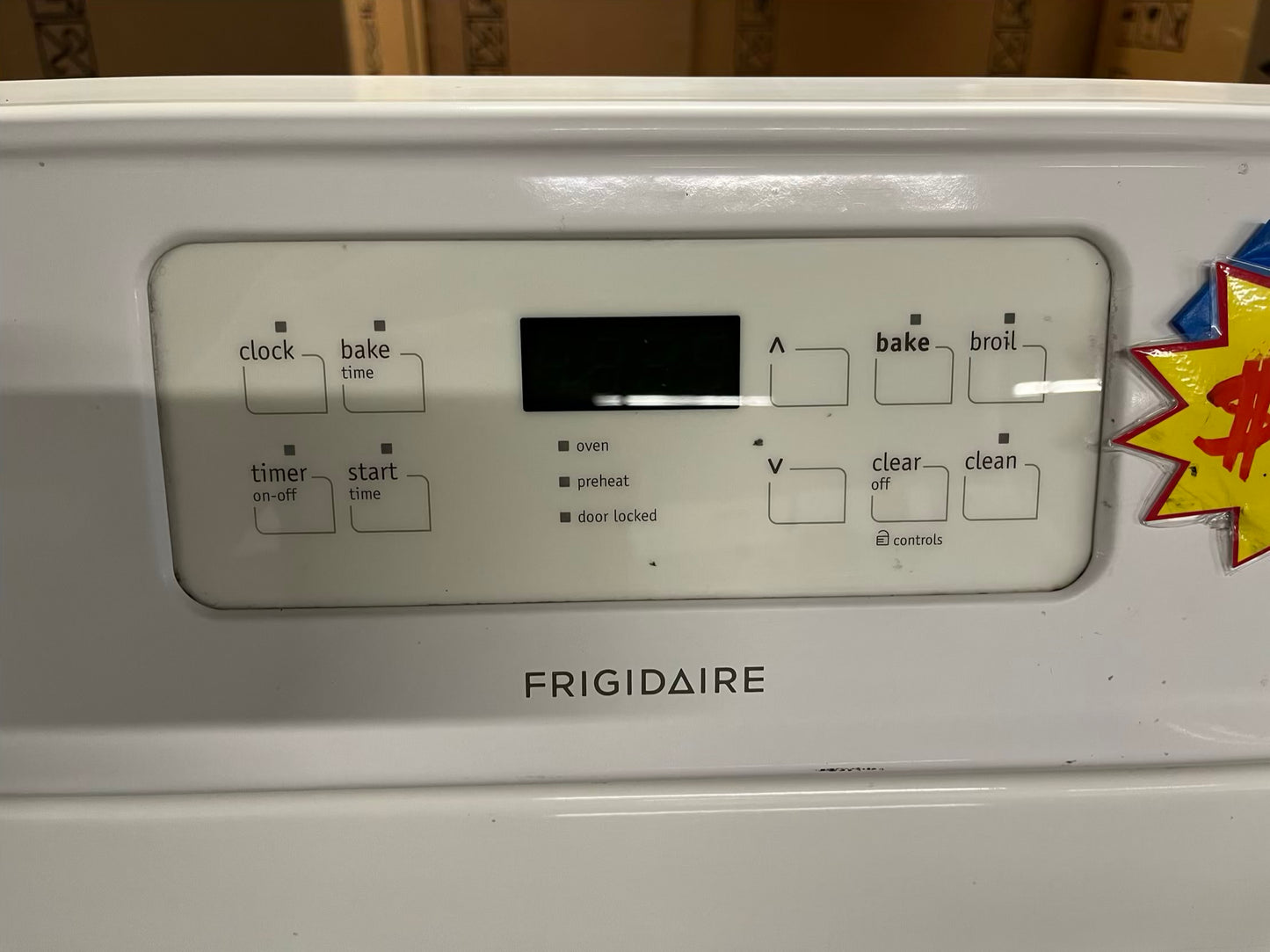 Frigidaire electric range 220v 4 burner bake broil in off white Refurbished 30" #ER181UB