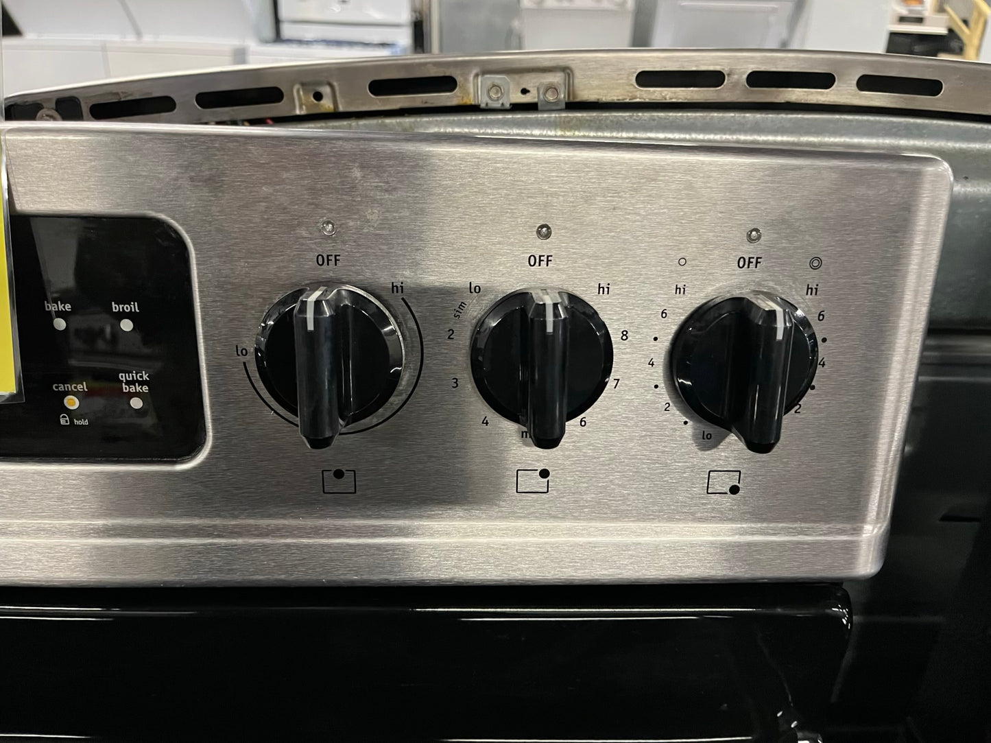 Frigidaire Gallery electric range stainless steel 5 burner warm zone bake broil self clean 30” item number #ER934KB