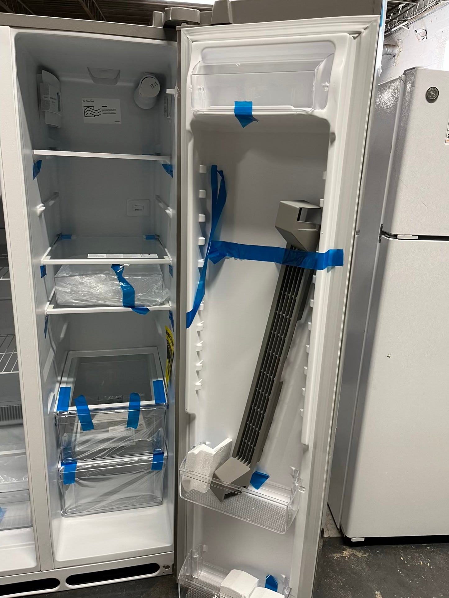 Open Box 📦 Frigidaire Side x Side Refrigerator stainless steel w/ice water dispenser  - Item number #RF729GB  33” in