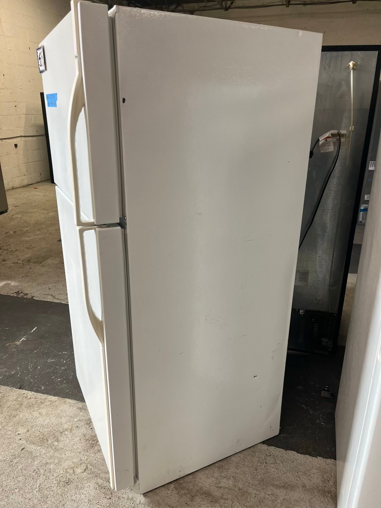 - Kenmore top freezer refrigerator in white used refurbished 30’ #RF334TAB