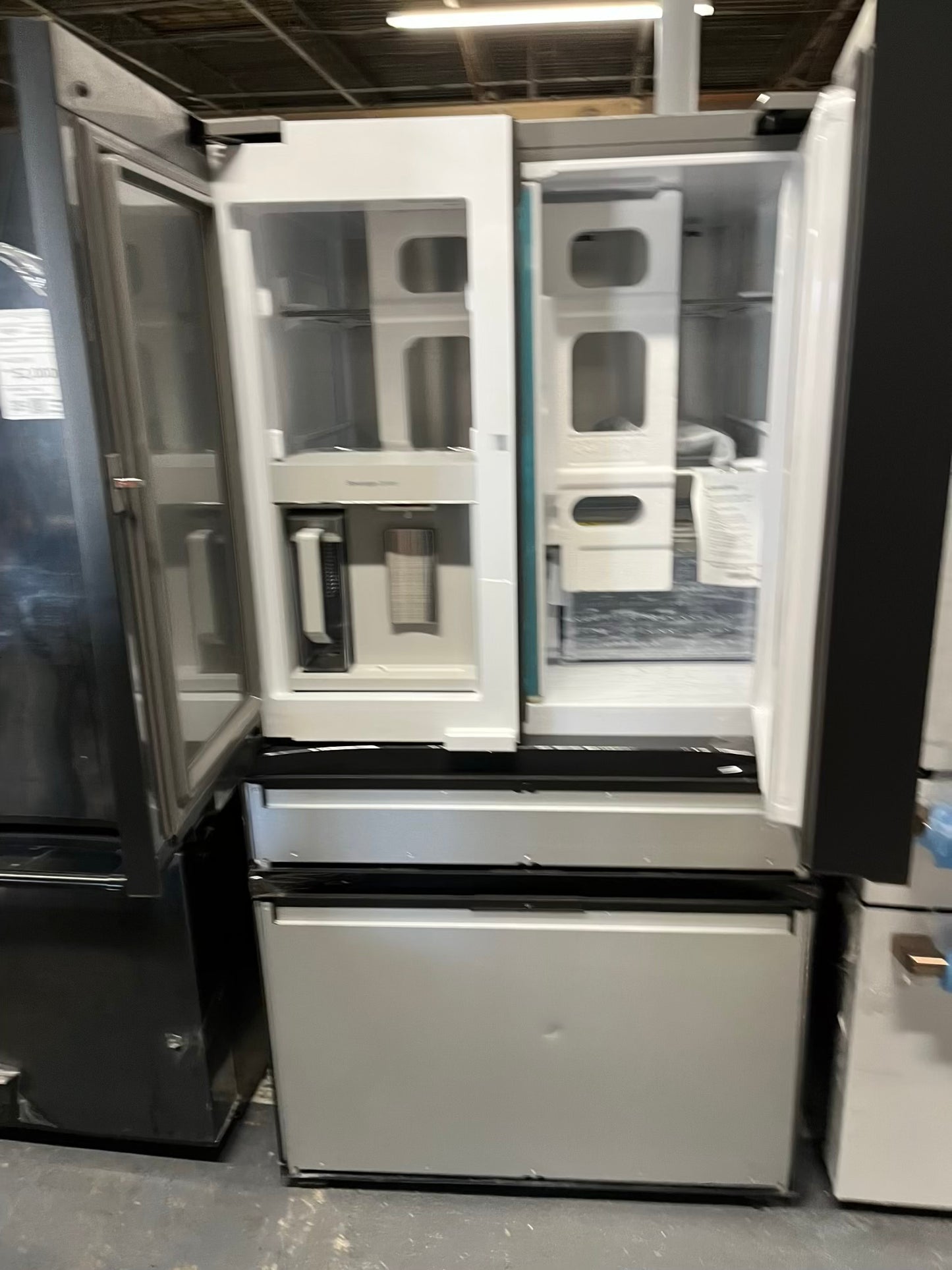 Open Box 📦 | Scratch & dent - Samsung 36 Inch panel ready Smart 4-Door French Door Refrigerator 29 cu. ft. Beverage Center, FlexZone™ Drawer, Dual Auto Ice Maker, Twin Cooling Plus, Wi-FI Enabled, ENERGY STAR® #RF841YB