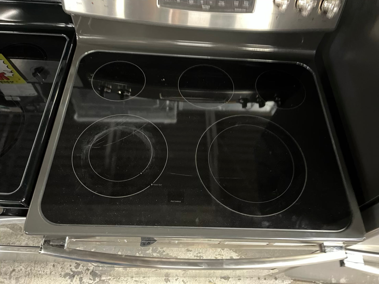 Special Offer | GE kitchen combo / Refrigerator counter depth 36” & Electric range stainless steel - 2 appliances
#RF734VB Refurbished