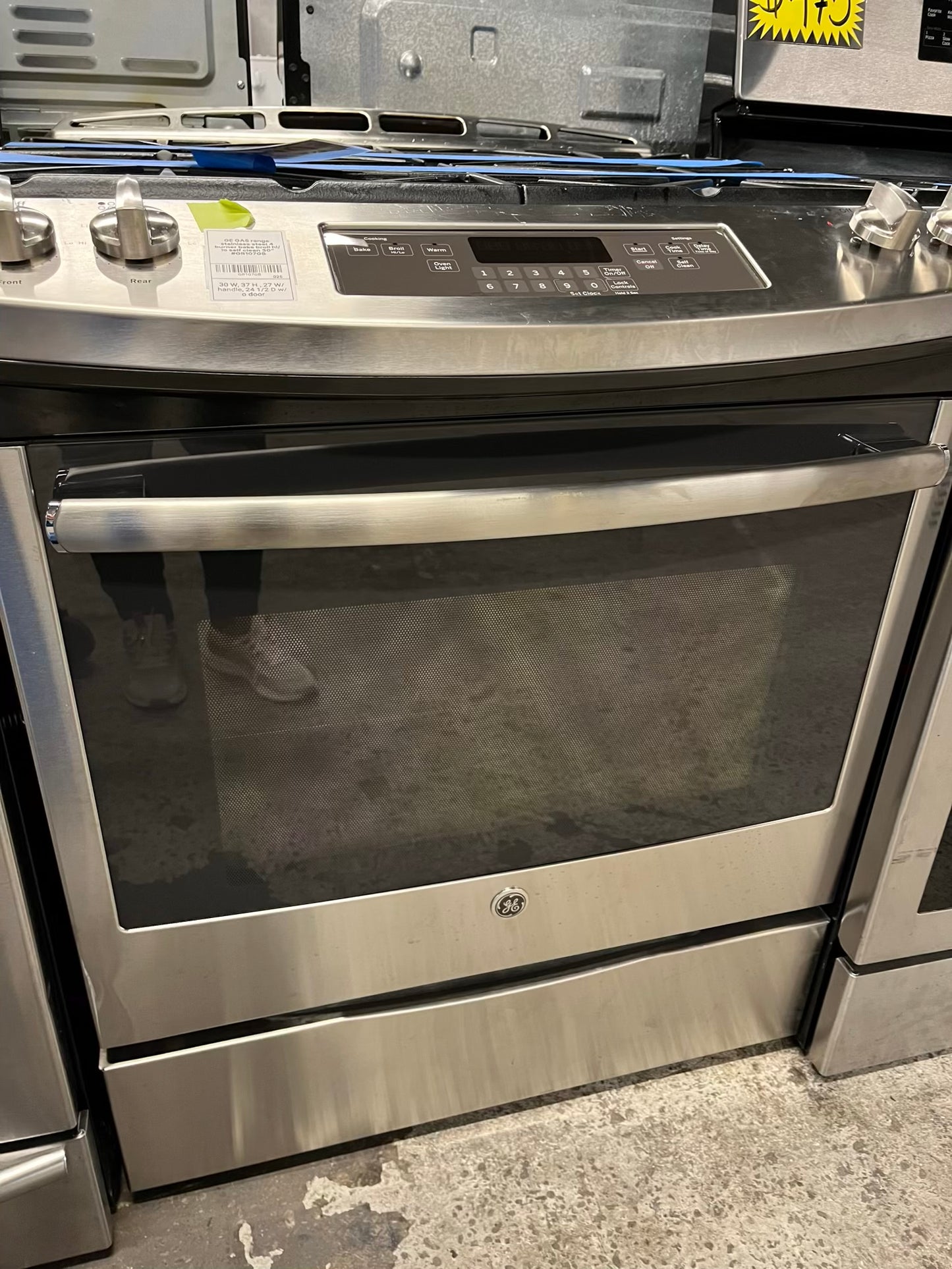 - GE GAS range stainless steel 4 burner bake broil hi/ lo self clean 30" #GR107GB