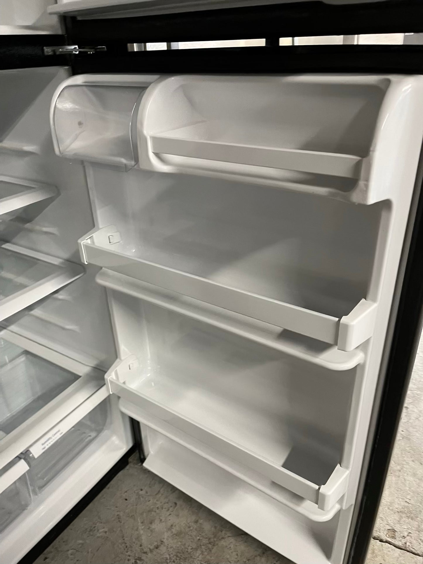 - Whirlpool top freezer refigerator stainless steel counter depth 28" #RF304YB