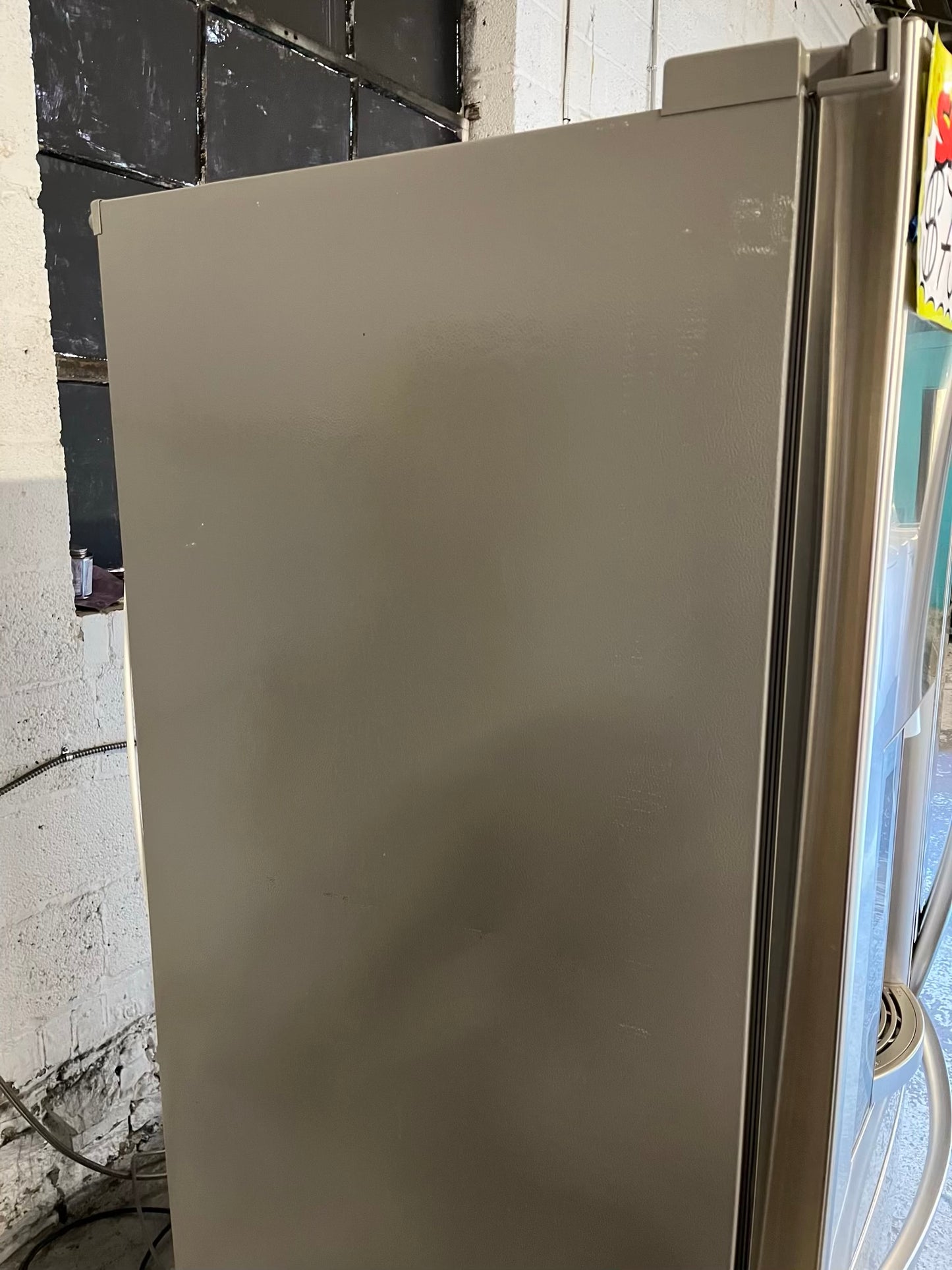 LG french door refrigerator stainless steel w/water & ice dispenser 33" ITEM #RF200NB