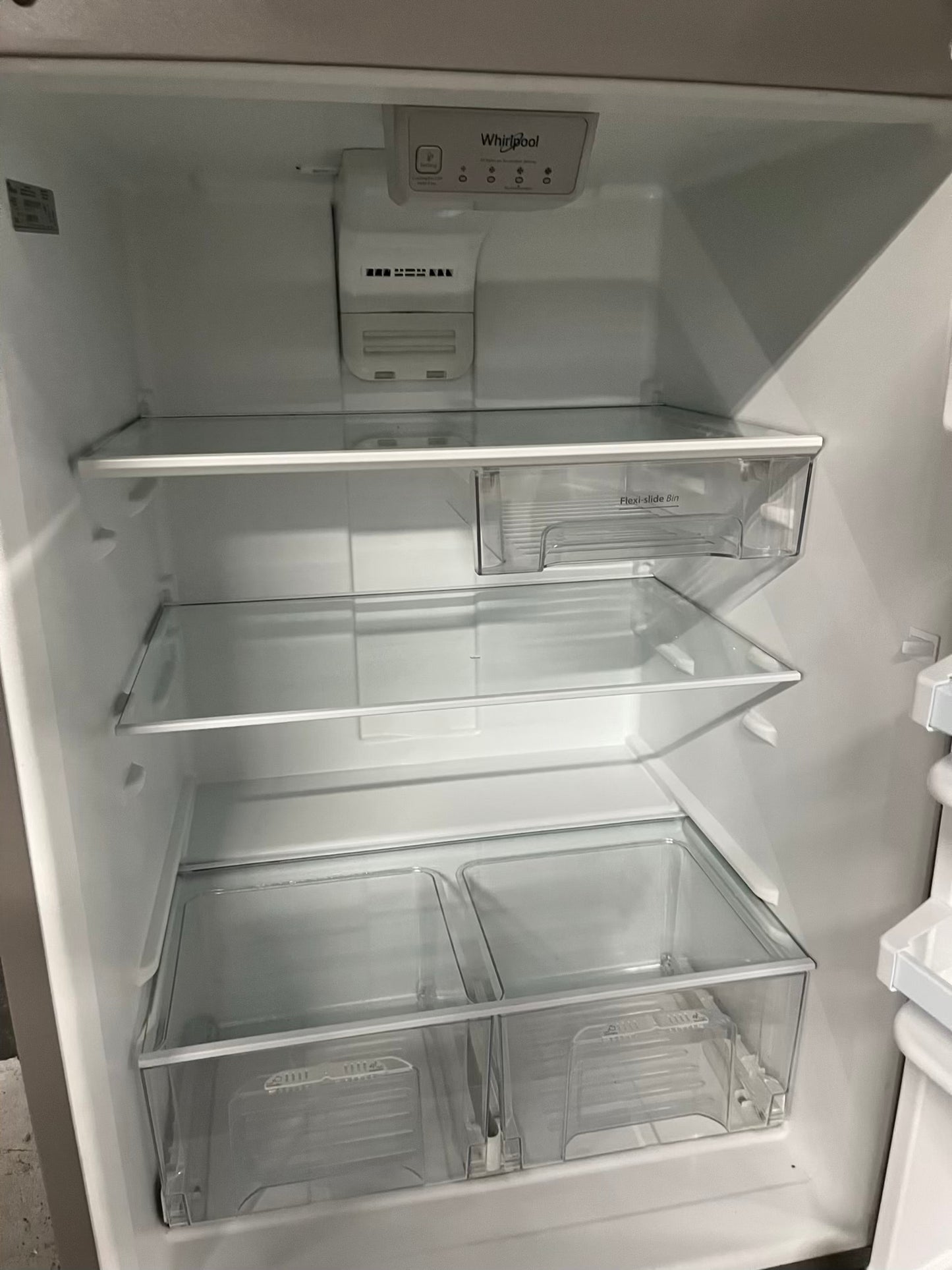 - Whirlpool Top freezer Refrigerator stainless steel 30" #RF208EB