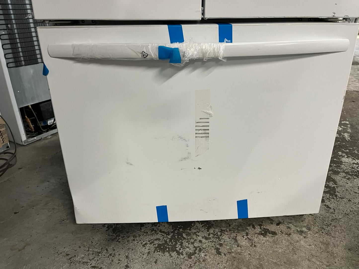 Open Box 📦 | scratch & dent Frigidaire French door refrigerator w/ice water dispenser in white 36" #RF504DB