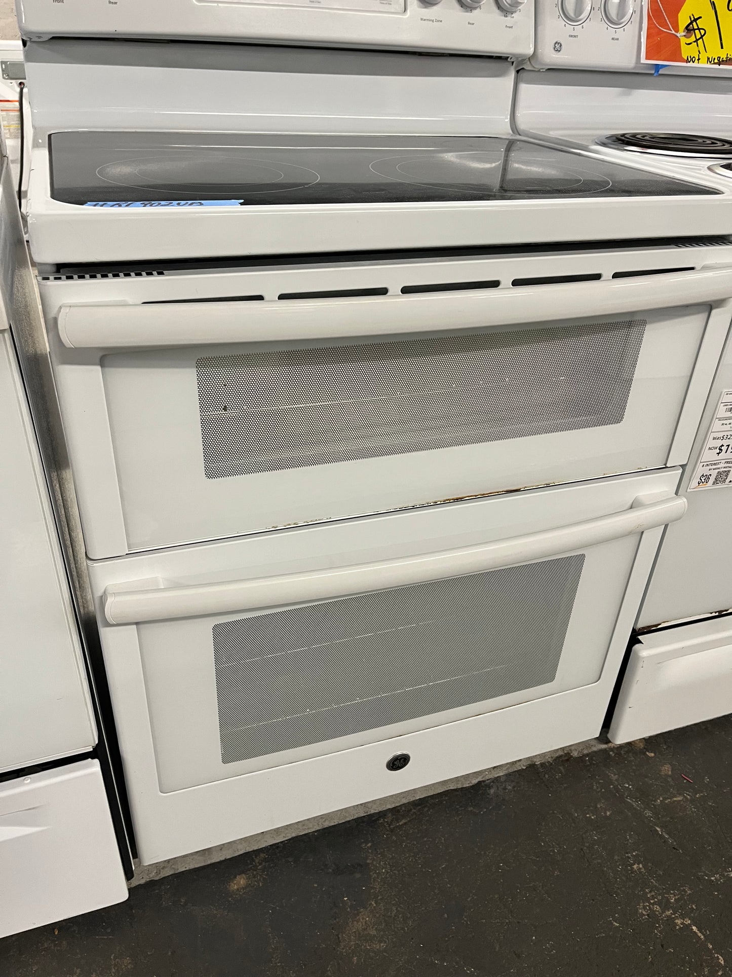 GE electric range 5 burner warming zone convection bake broil roast hi/lo in white 30” #RF902UB