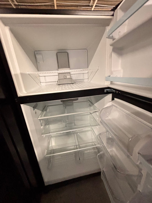>whirlpool 33” Top freezer fridge ,black used-refurbished #RRY33QB