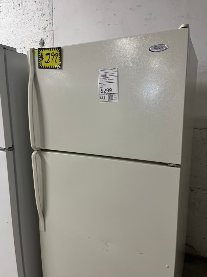 - whirlpool top freezer refrigerator off white used refurbished 33’ #RF901TB