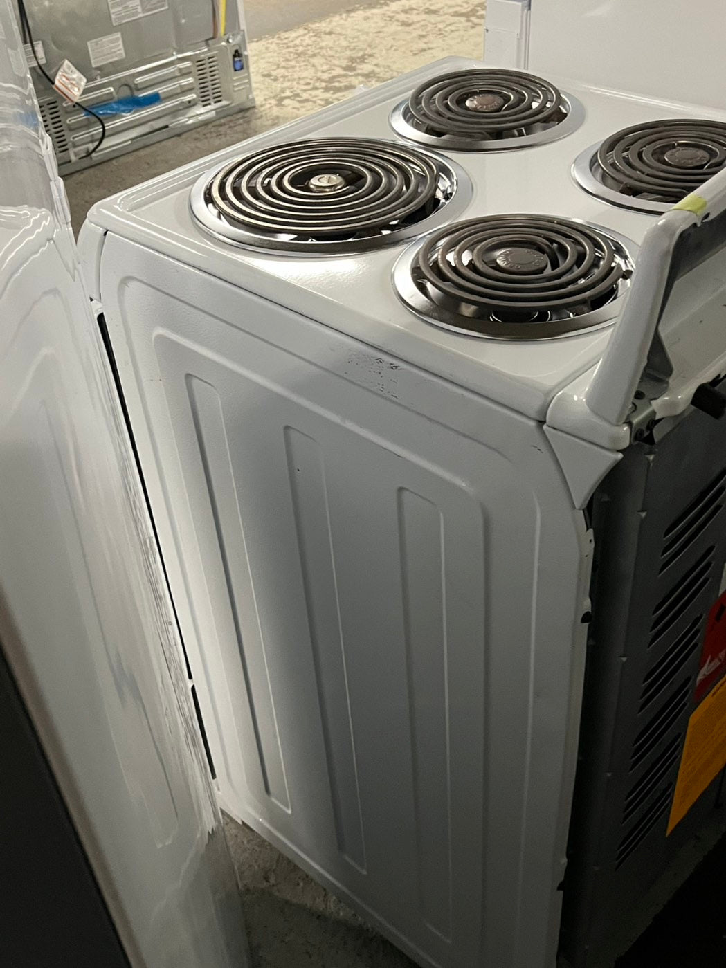 *🔥black Friday sale ‼️package deal 2Pcs set Ge 23” Top freezer fridge & Hotpoint electric coils top electric stove white 20” #RFECL1B