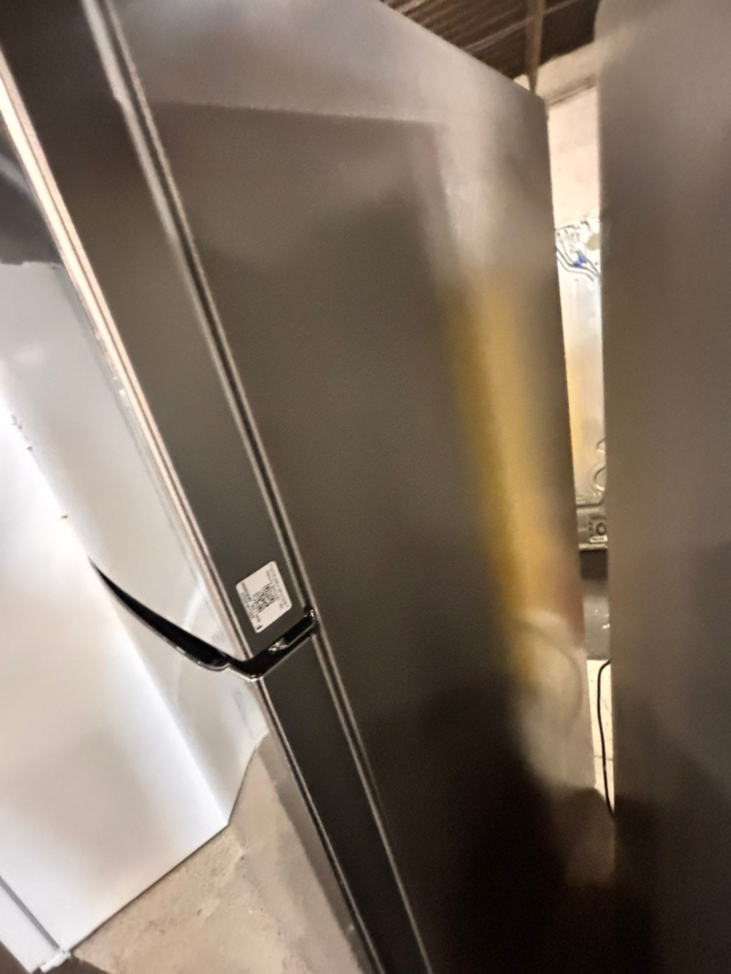 >new open box costumer return scratch & debt LG 33” Top freezer fridge, stainless #RLCF3C2B