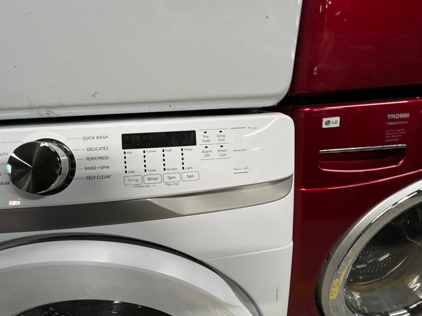 Samsung washer 4.5 cu ft & dryer 7.5 cu ft set electric 220v front load stackable or side by side -sensor dry He in white #WD810VB