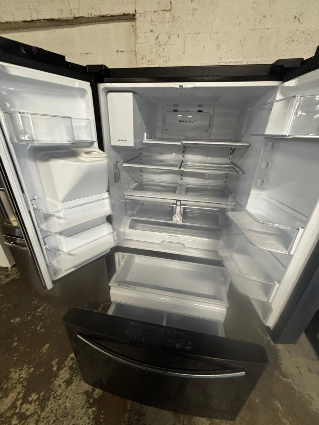 - Samsung 26cu.ft French door Refrigerator black stainless steel w/ice water dispenser 36" #RF740JB