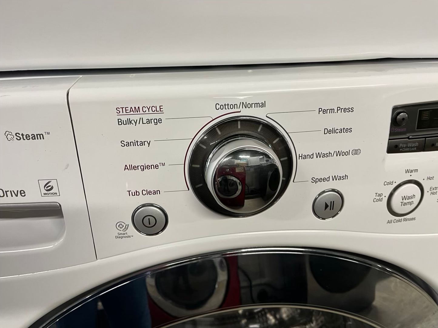 LG washer & dryer set electric 220v front load stackable In white 30" In Refurbished #WD929TB