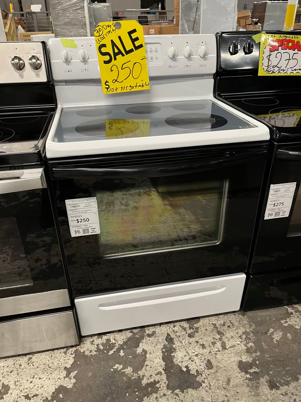 Frigidaire electric 220v range 5 burner warmer zone bake broil speed clean In black & white 30" #ER516CB