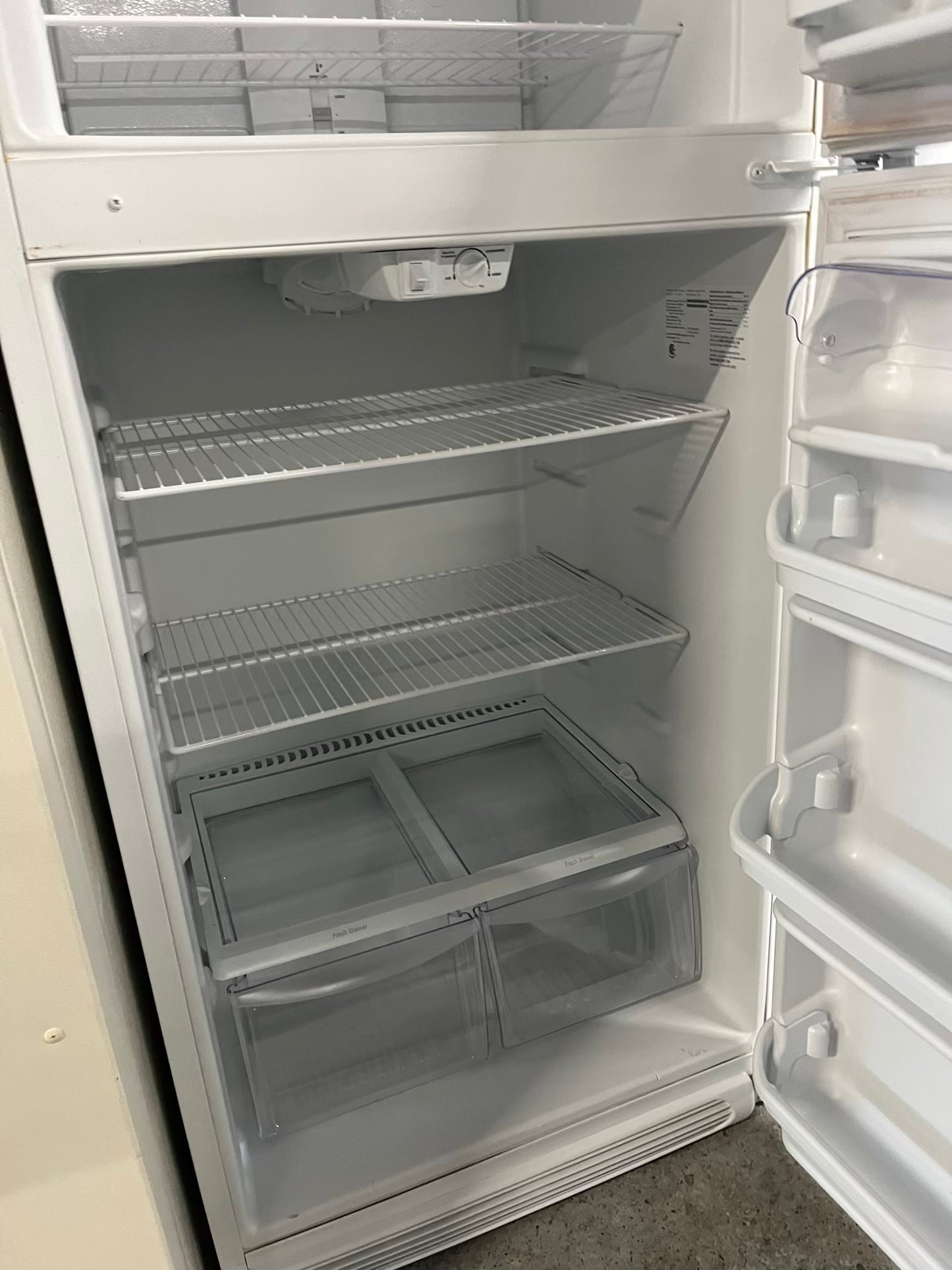 - Frigidaire top freezer refrigerator in white used Refurbished 30" ITEM #RF245AAB