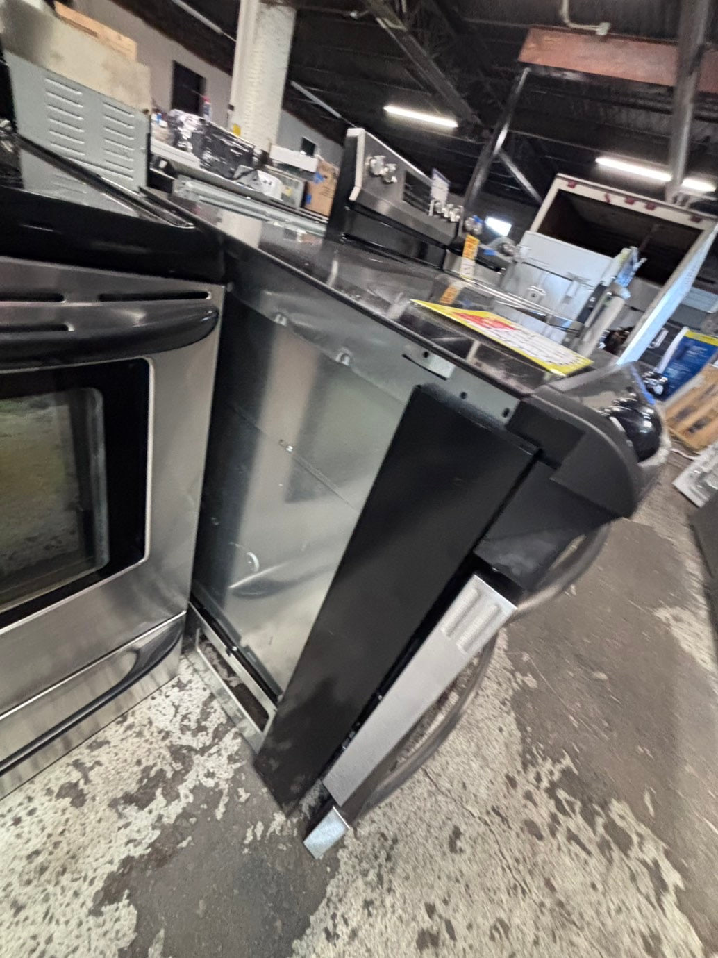 >*saleš„Frigidaire slide in Glass top electric 220v range 5 burner warm zone bake broil self clean in stainless steel 30" used-Refurbished #ETT27B