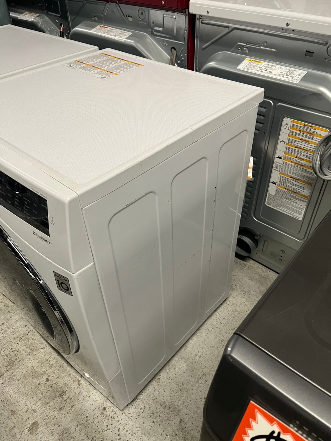 24” Lg Compact front load washer white #24WS2B