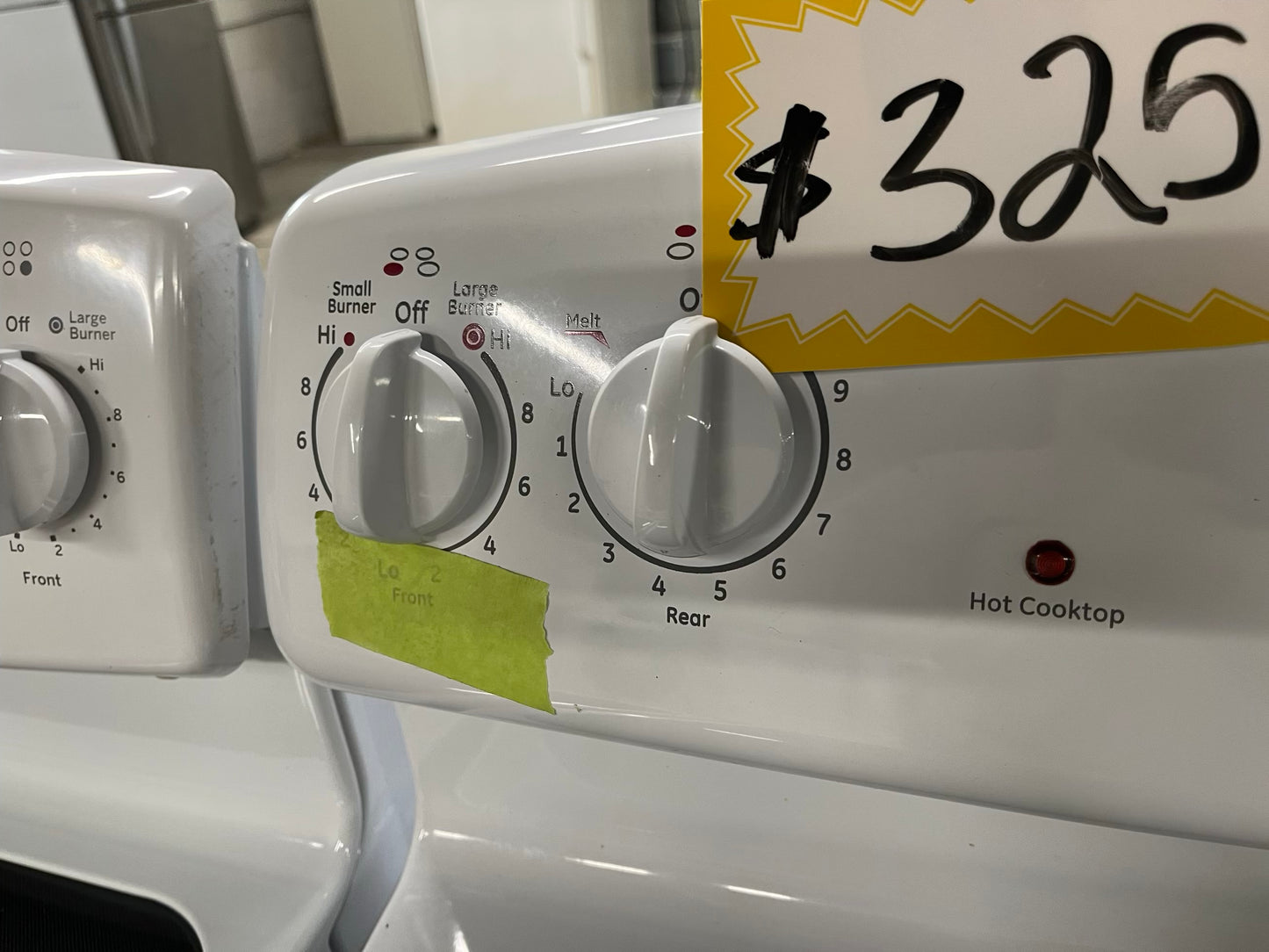 GE electric range 220v bake broil hi/lo self clean in white Refurbished 30" #ER398RB