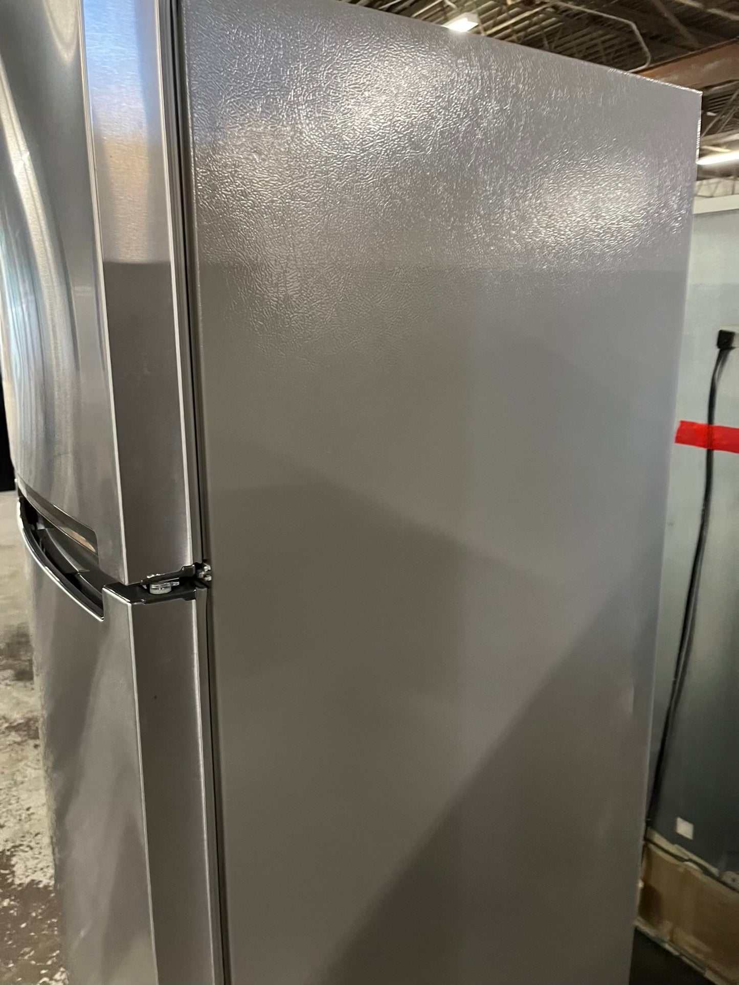 - Whirlpool top freezer refrigerator stainless steel 28" counter depth #RF773FB