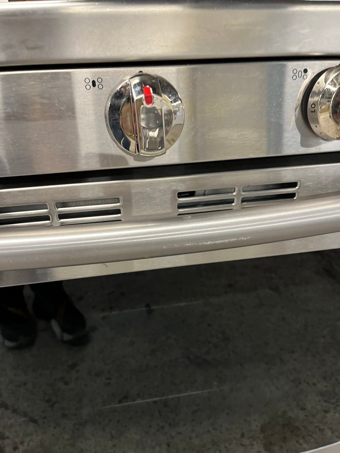 Samsung Gas range 5 burner convection roast  bake broil dehydrate self clean stainless steel 30” Refurbished 30" #GR297BB