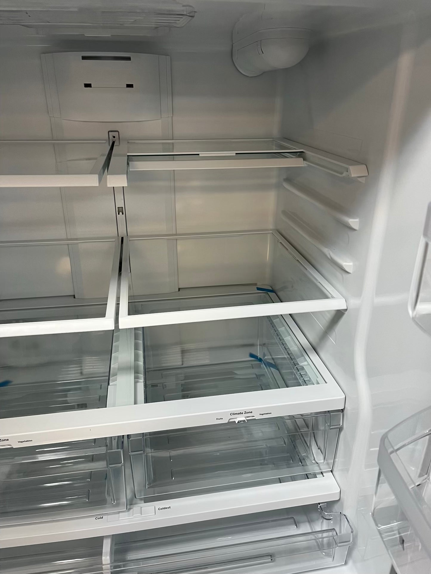 Customer Return | Scratch & Dent GE French door refrigerator stainless steel w/ice & water dispenser inside 36" #RF492GL