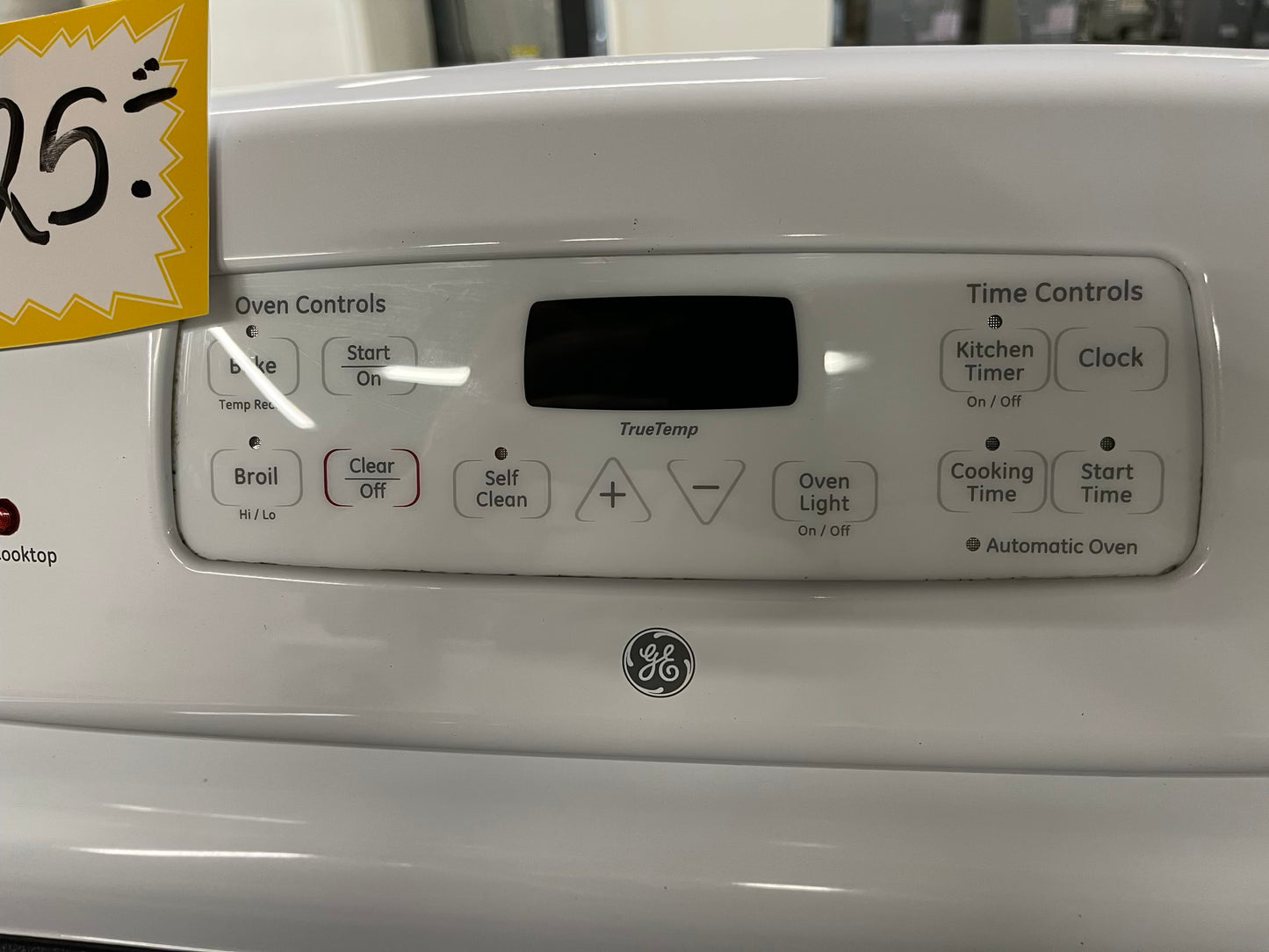 GE electric range 220v bake broil hi/lo self clean in white Refurbished 30" #ER398RB