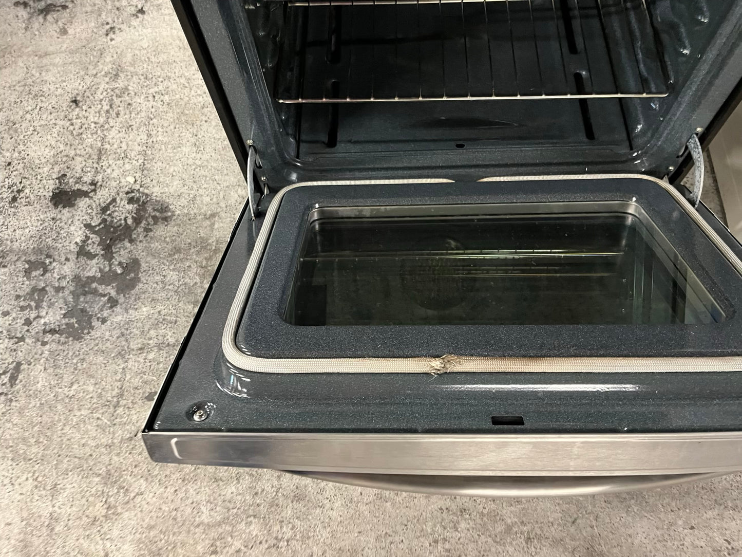 - Ge profile gas range 5 burner stainless steel self clean, convection bake,convection Roast, Bake broil 30" Refurbished #GR392QB