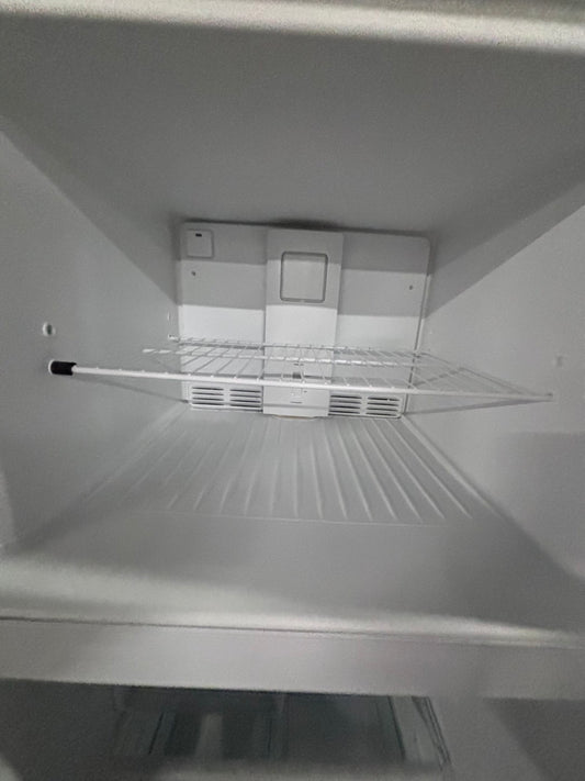 >On sale 🔥frigidaire 30” 21cu.ft top freezer refrigerator in white used refurbished #RFGFR1CB