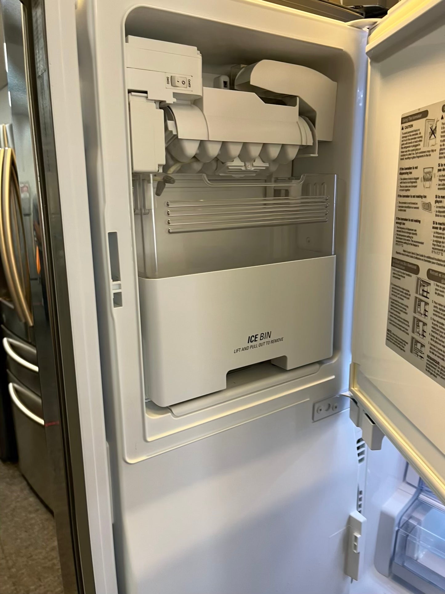 Used | Refurbished LG french door refrigerator stainless steel w/ice water dispenser 36" #RF504DL