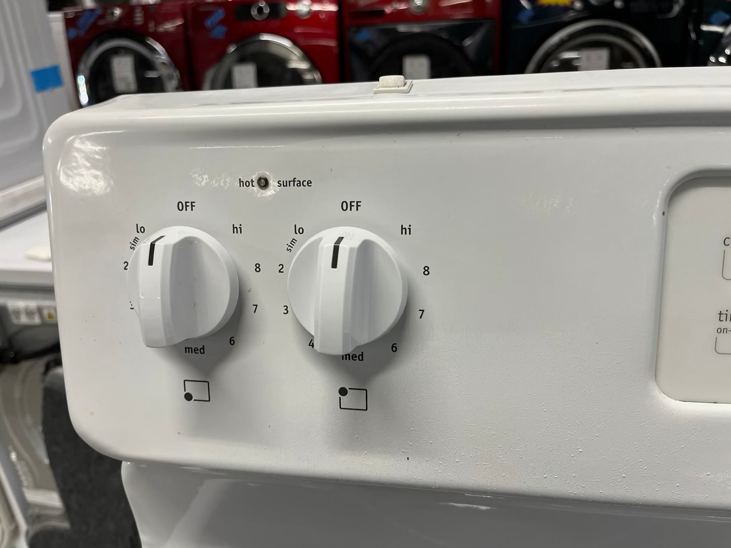 Frigidaire electric range 220v bake broil in white Refurbished 30" #ER529CB