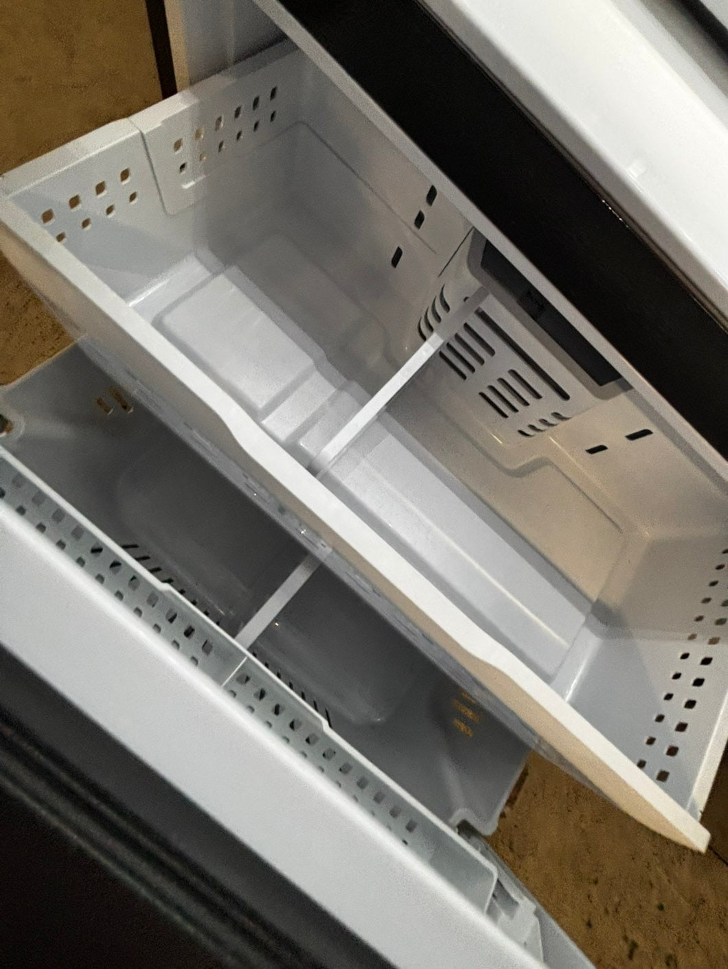 Used | Refurbished 22cu.ft -GE counter depth french door refrigerator stainless steel w/ice water dispenser 36" #RF6311b