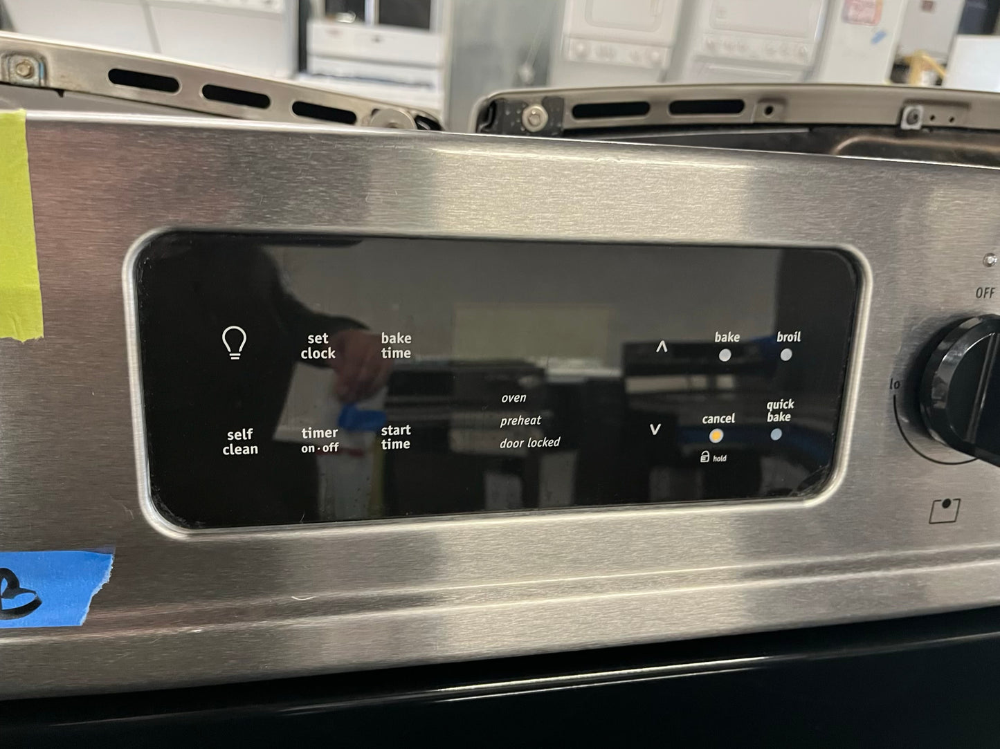 Frigidaire electric range stainless steel 5 burner warm zone bake broil self clean 30” item number #ER351CE