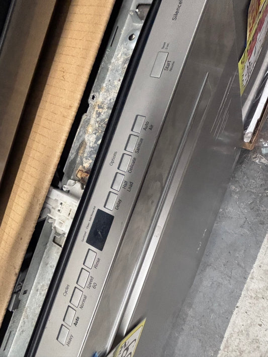 >500 Series 24-in Top Control Built-in Dishwasher ( Stainless Steel ) With Third Rack, PrecisionWash and AutoAir , 44-Decibel
Model #SHPM65Z55N Stock number #DW491B