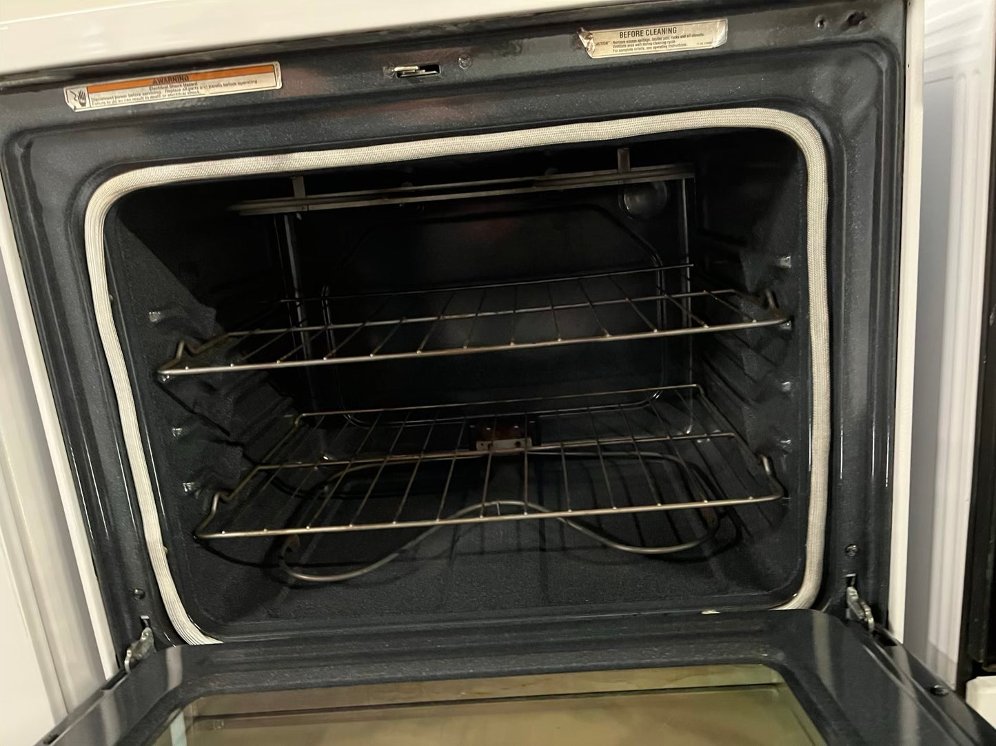 Whirlpool electric range 220v 4 burner bake broil self clean in white Refurbished 30" #ER175UB