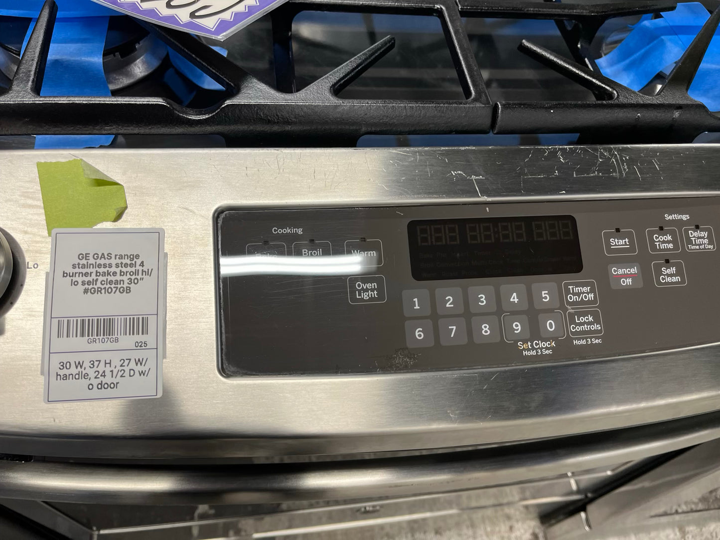 - GE GAS range stainless steel 4 burner bake broil hi/ lo self clean 30" #GR107GB