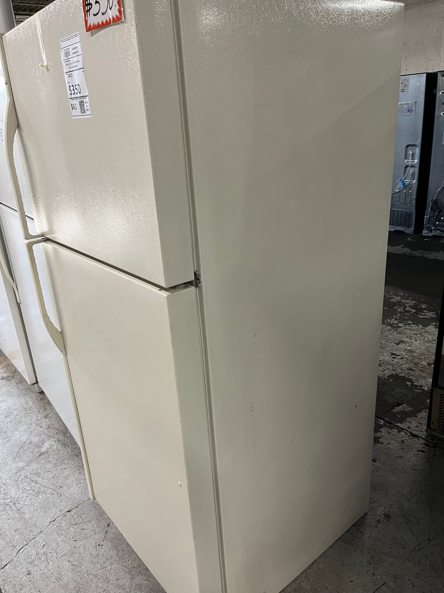- Kenmore Top freezer refrigerator in bisque 30" #RF891DB Refurbished