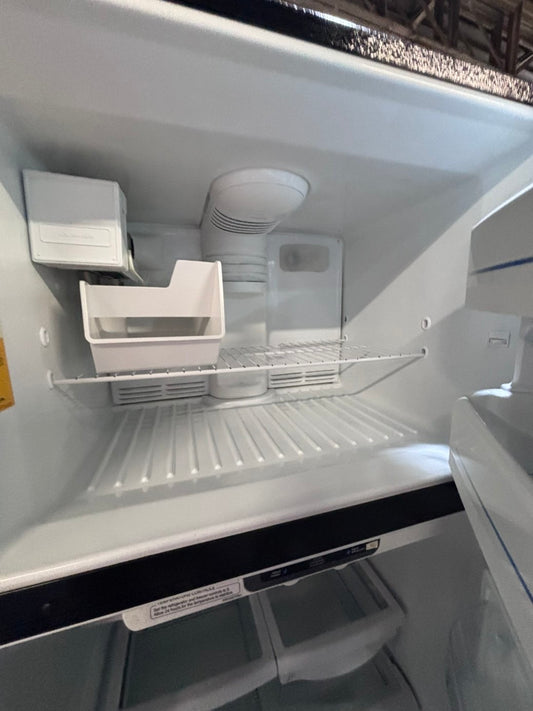>>GE 33” Top freezer fridge With ice maker inside ,black used-refurbished #RG37QB