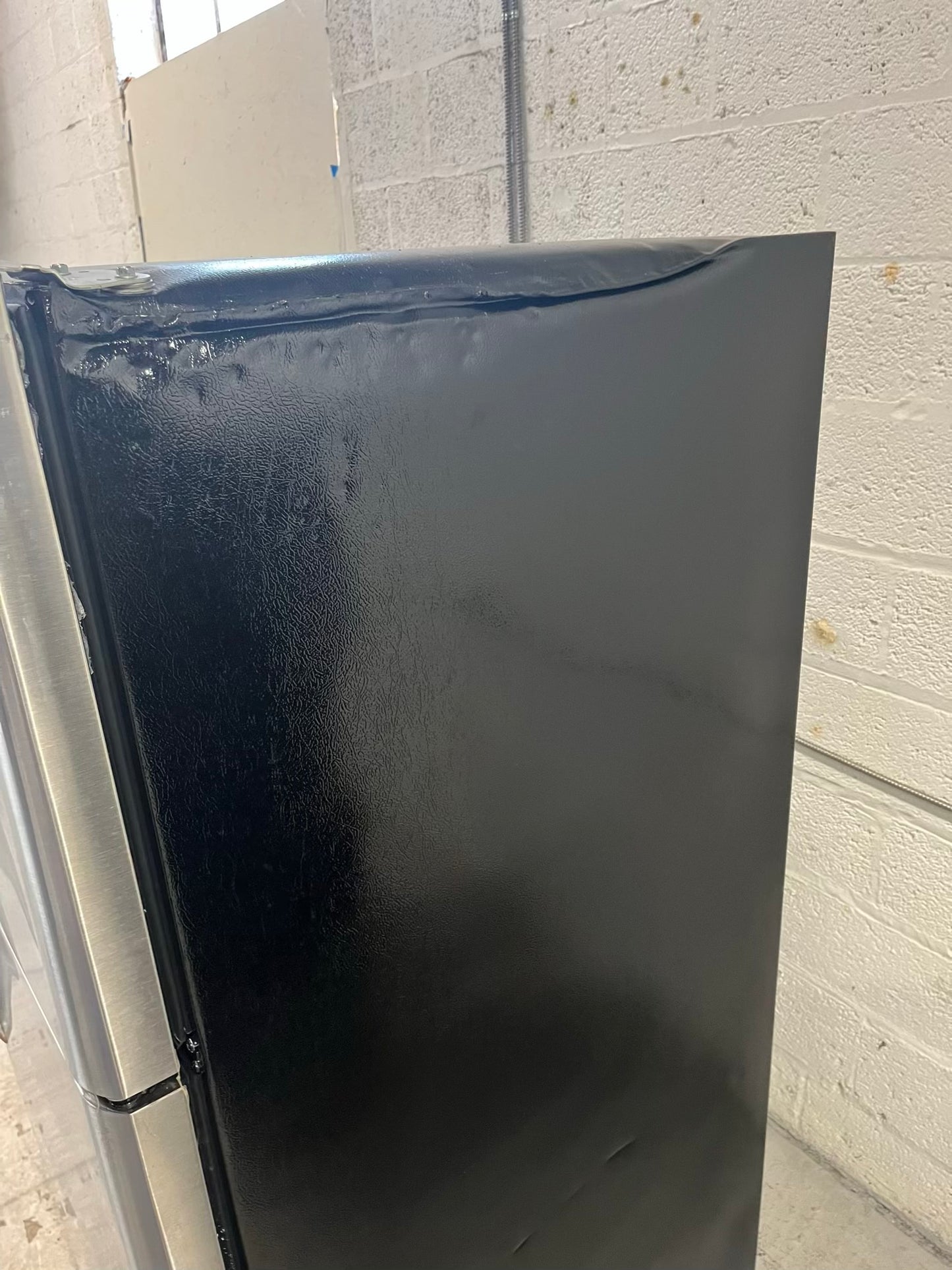 - FRIGIDAIRE TOP FREEZER REFRIGERATOR | 30" | #RF660KB USED REFURBISHED