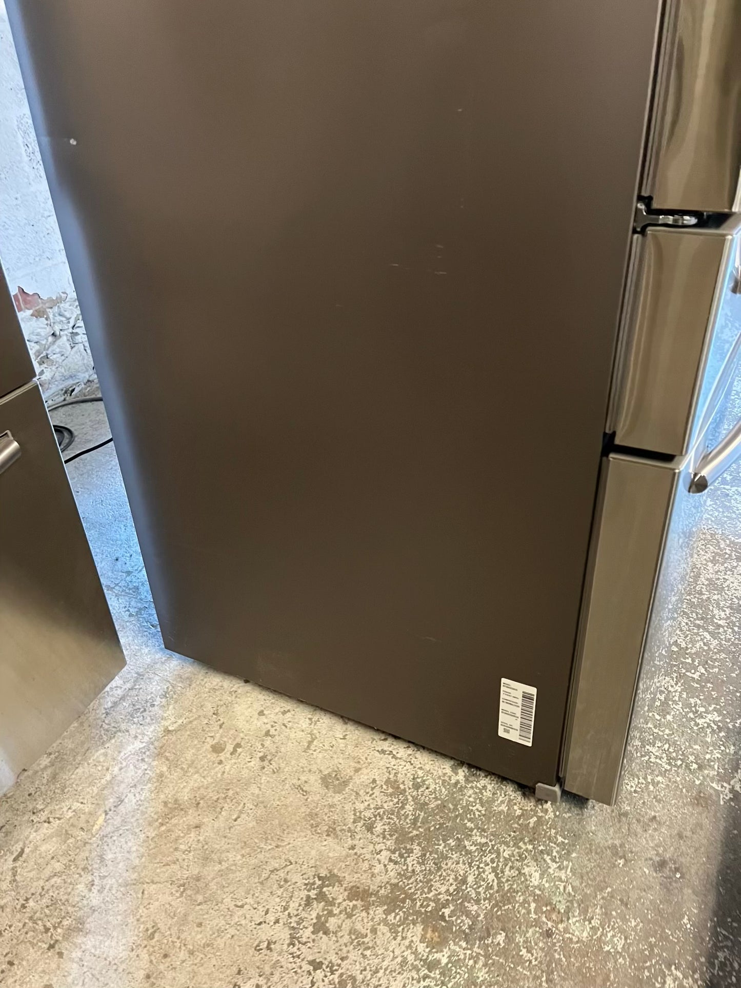 - Samsung four door refrigerator family hub stainless steel w/ice and water dispenser used-refurbished 30” #RF134XB