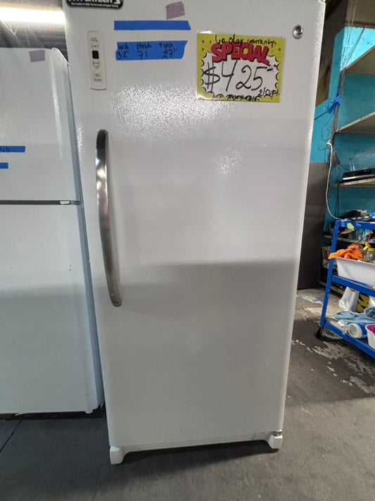 >>GE up-right freezer white 21 cu.ft Refurbished-used #RFF20CZ1B