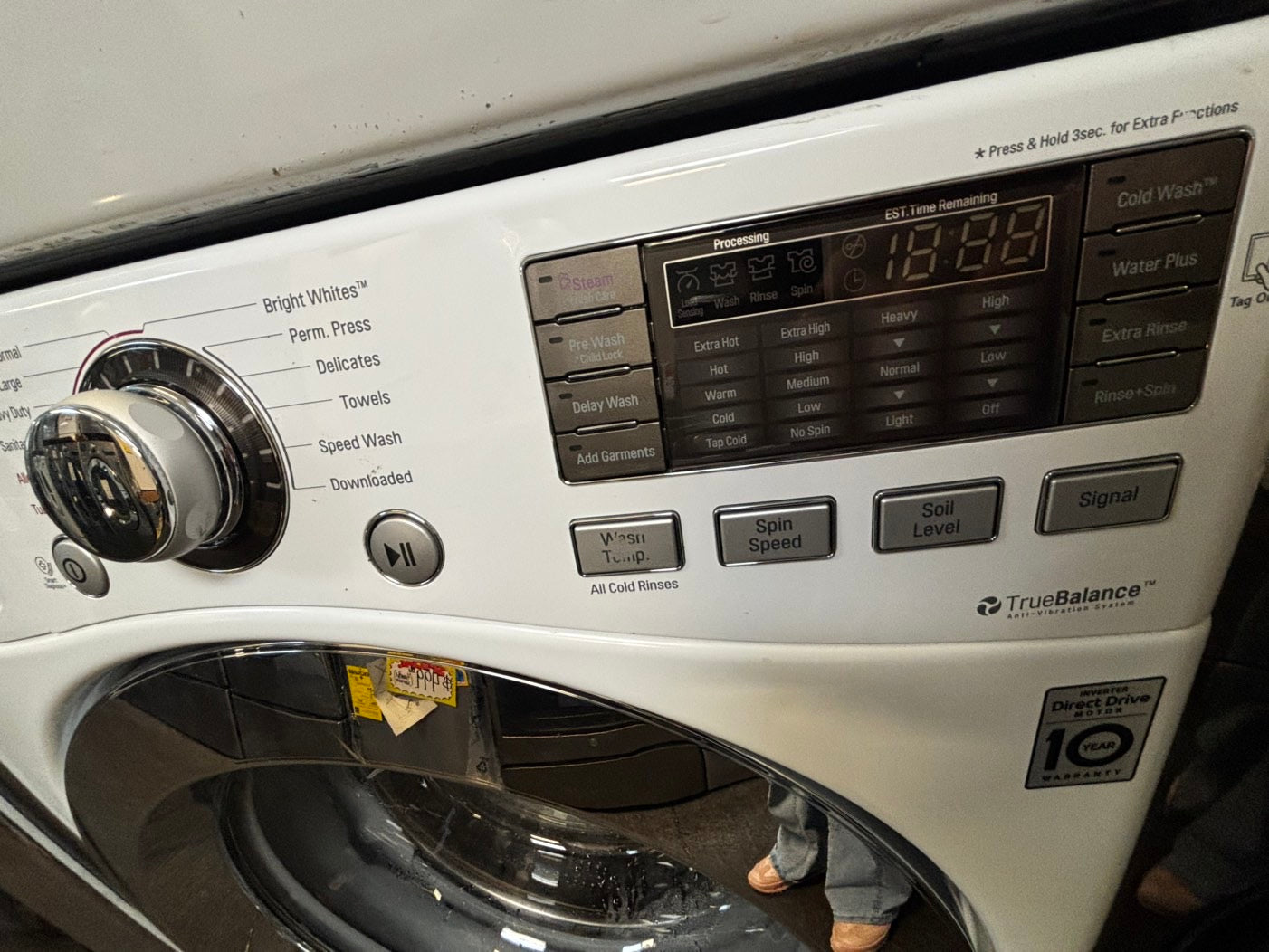 Used-Refurbished LG 27-inch wide, 4.5 cu. ft. capacity front-load washer with steam technology for cleaning and wrinkle removal. Key features include 12 wash cycles, a 1300 RPM max spin speed, NeveRust™ stainless steel drum. #FW4566L